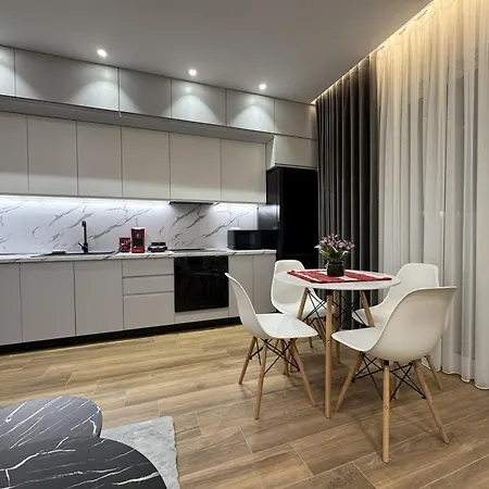 公寓 New Bazaar Essil Flat With Parking *